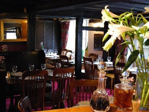 The Plume Of Feathers Фарнъм Екстериор снимка